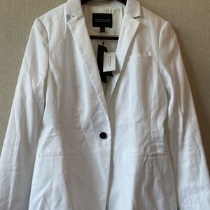 NEW & CLASSIC Banana Republic long & lean linen blazer- White